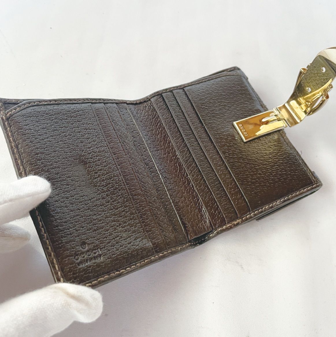 【GUCCI（グッチ）】オールドグッチ シルヴィ 二つ折り財布 ✱GUCCI（グッチ）✱オールドグッチ シルヴィ 二つ折り財布