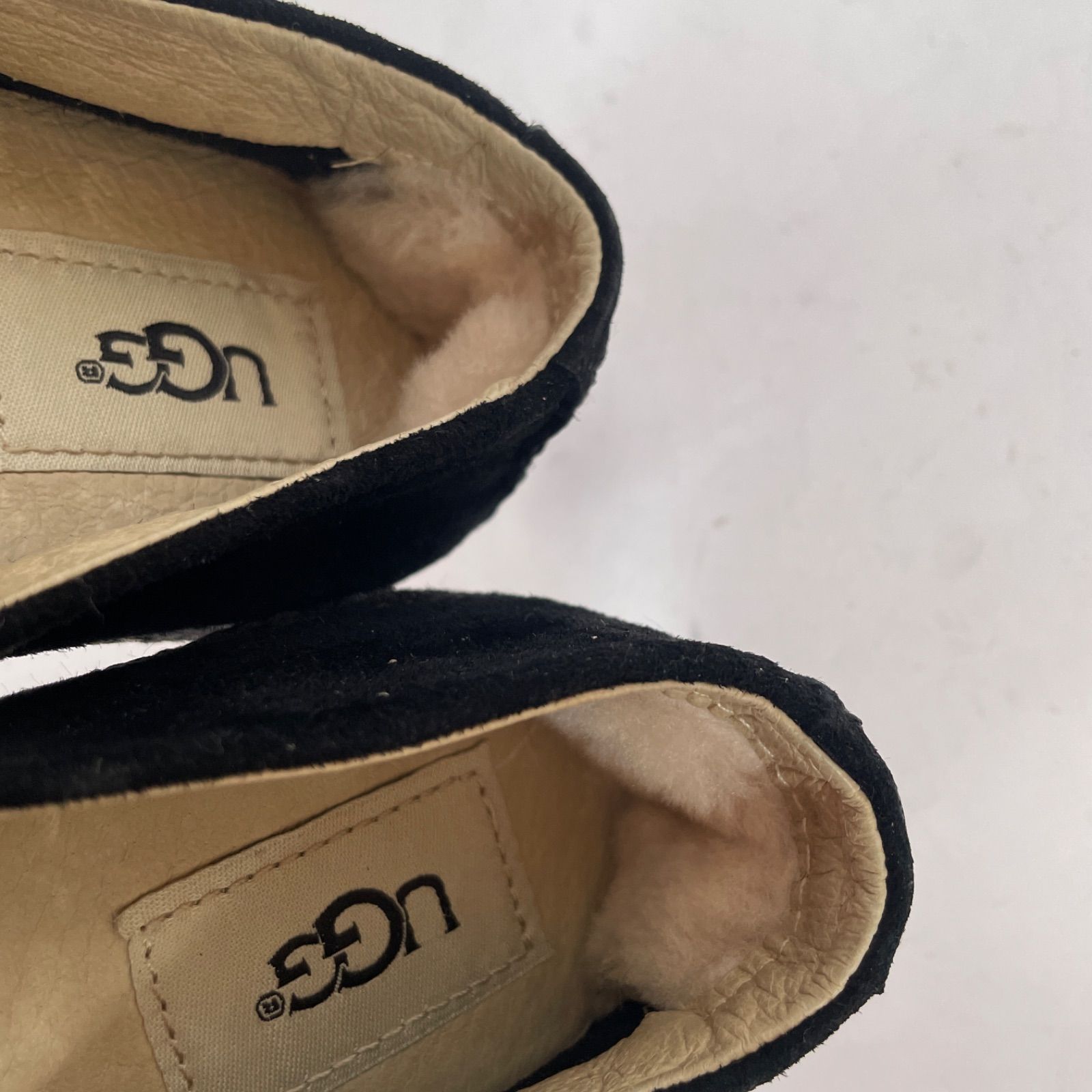 UGG ブラック スエード スリッポン 新品 UGG ブラック スエード