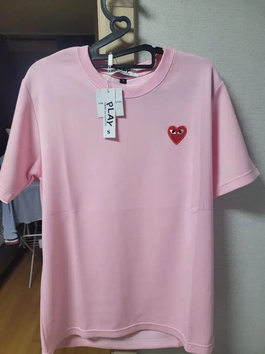 プレイ コム デ ギャルソン 半袖 60 000 勝ちました