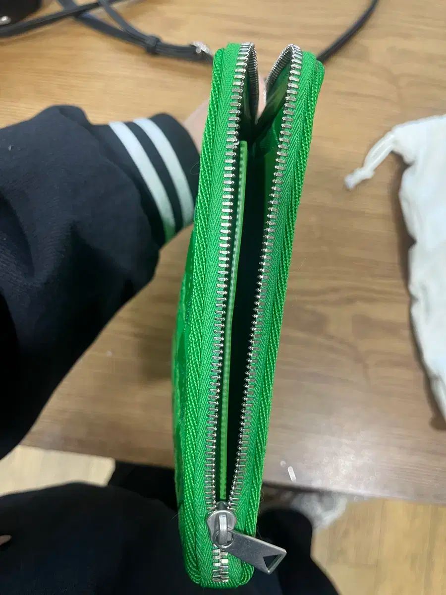 イントレチャート クラッチ