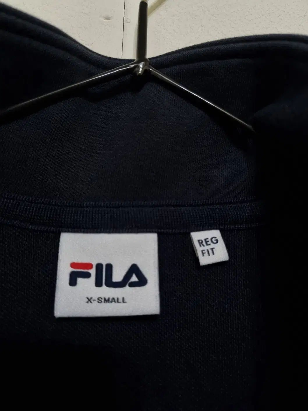 FILA ジップアップジャケット ブラック/ホワイト/レッド FILA ジップ