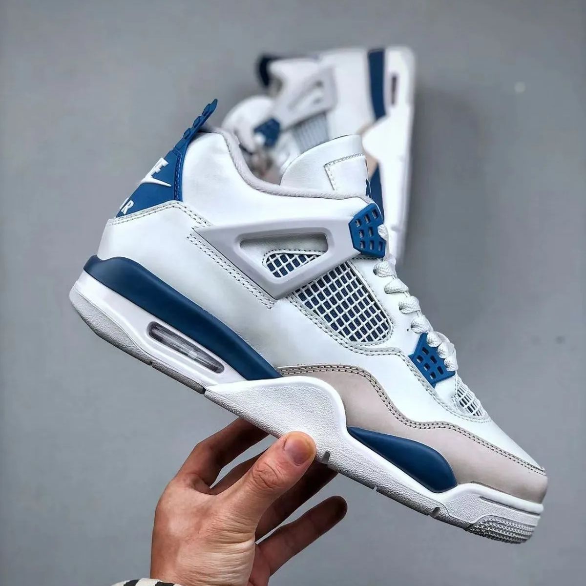 新品未使用品 ナイキ スニーカー ジョーダン Nike Air Jordan 4 Retroエア ジョーダン 4 レトロ 