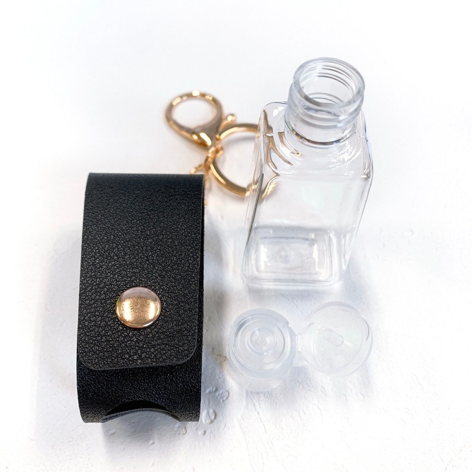 【ハンドジェルケース】30ml レザー ブラック キーホルダー 携帯 消毒 ボトル 容器 持ち運び 空 詰替 旅行 手洗い 通勤 通学トラベル ポータブル 可愛い おしゃれ