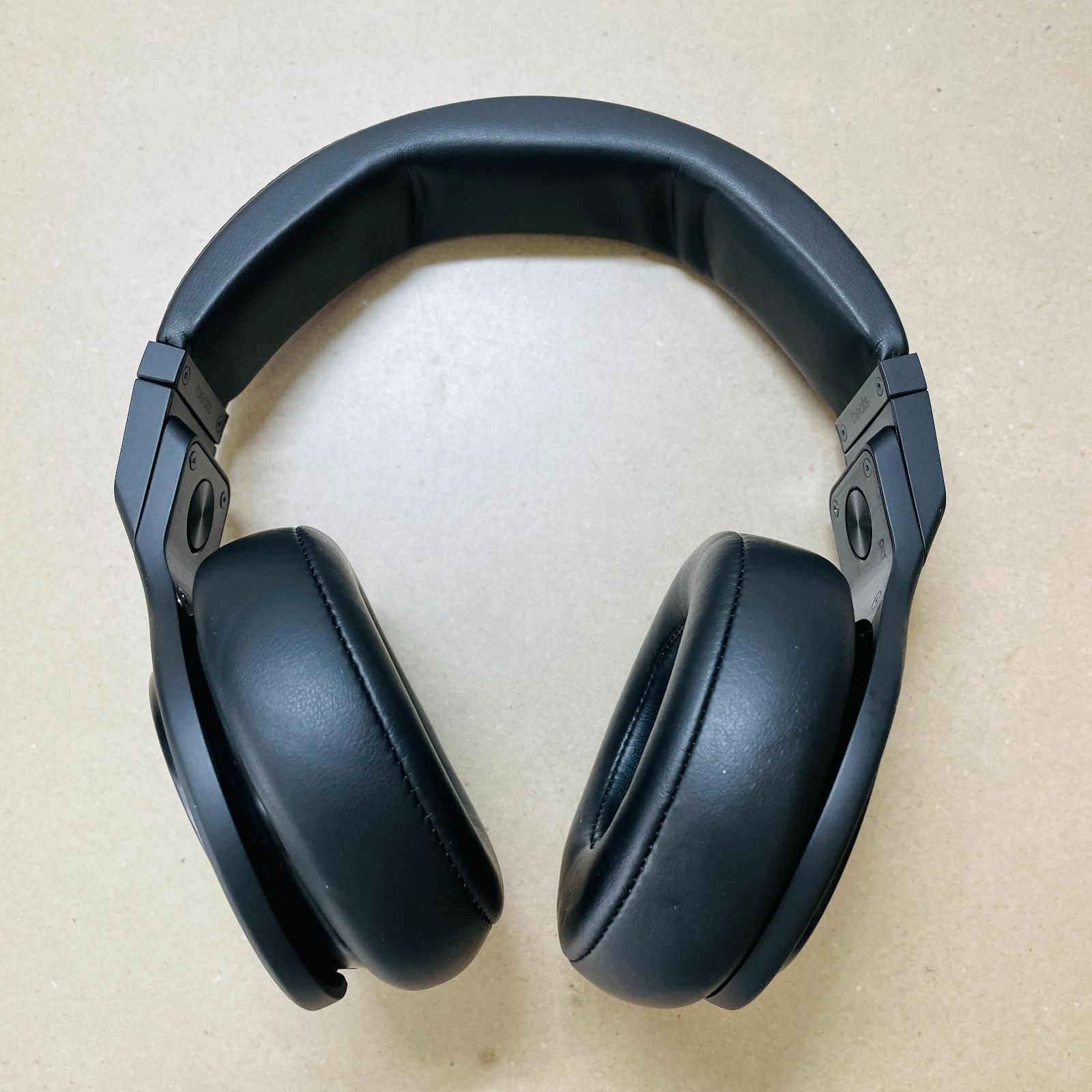 オーバーイヤーヘッドホン MHA22PA