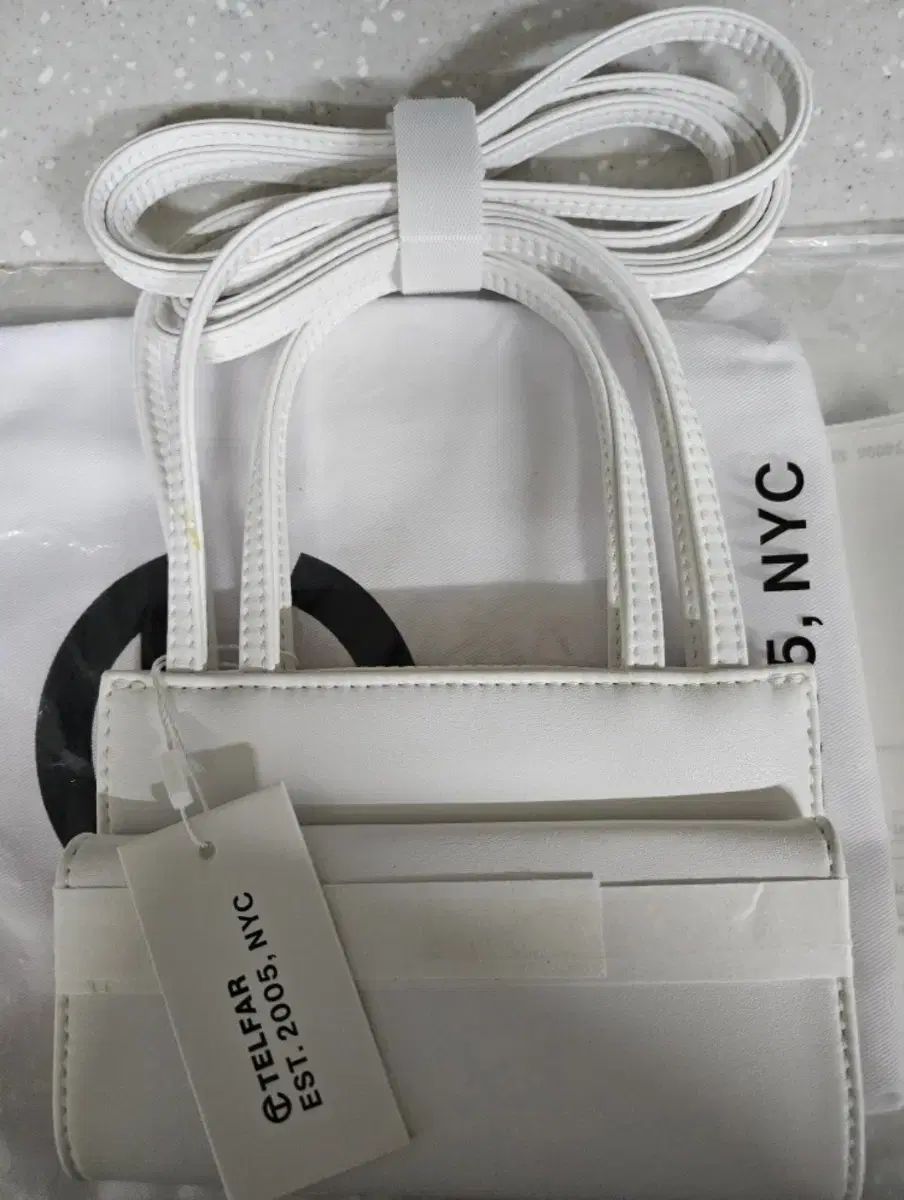 Telfa(テルファー) ホワイト スモール ショッピングバッグ 新品 - メルカリ