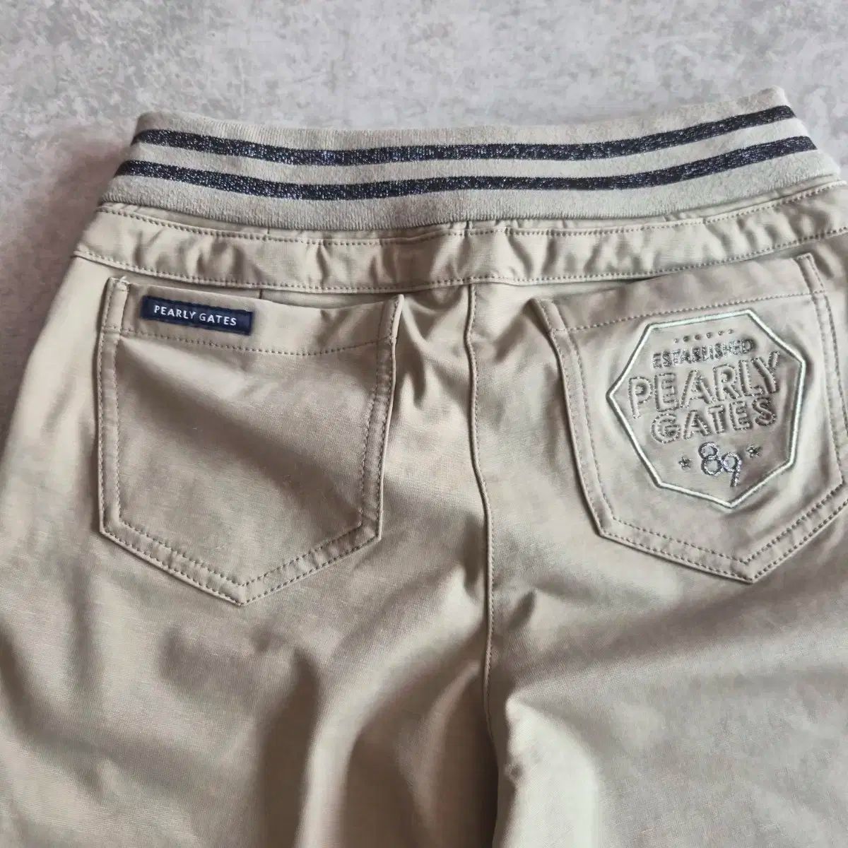❣️新品、未使用❣️PEARLY GATESストレッチスリムパンツ❣️サイズ0 PEARLY GATES(パーリーゲイツ) パンツ｜中古ゴルフウェア通販