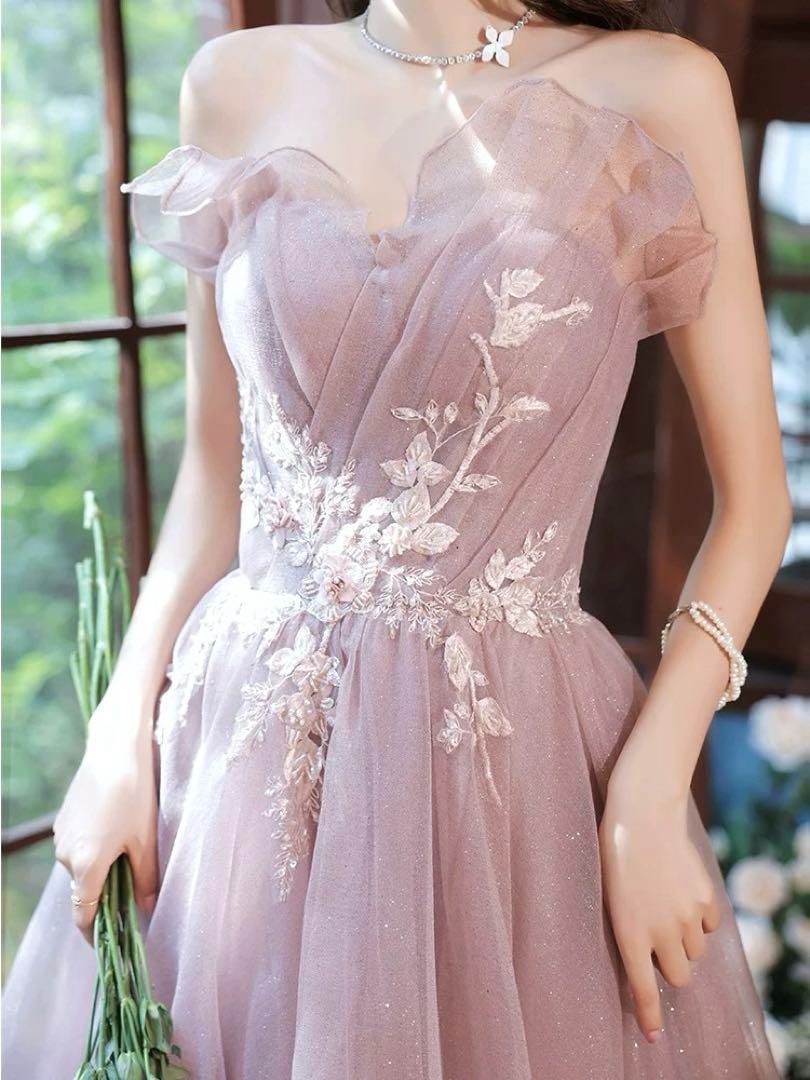 花柄がオシャレで美しい ベア イブニングドレス 新品未使用 レディースファッション 人気商品 花柄の刺繍が