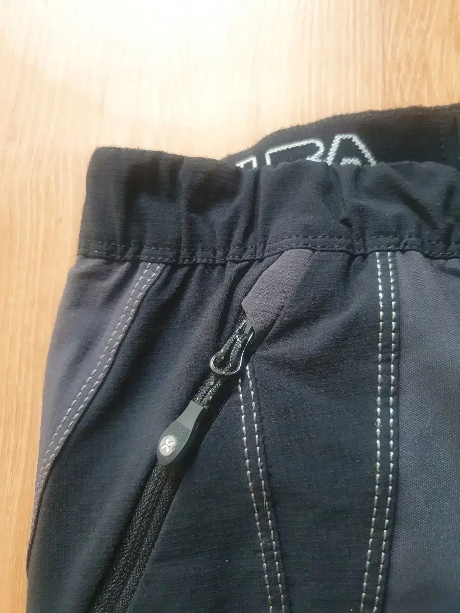 パンツ