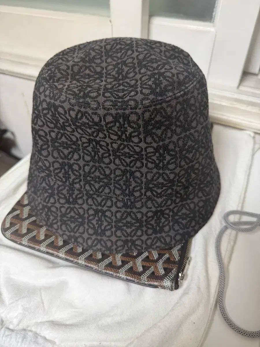 LOEWE ロエベ リバーシブル バケットハット