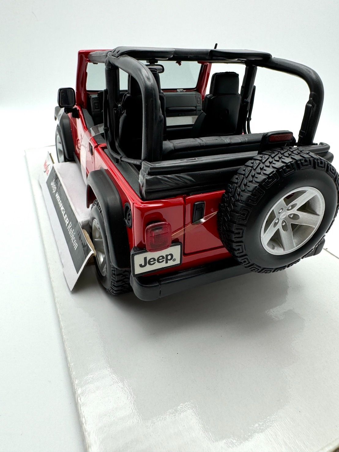 Maisto 1/18 Jeep WRANGLER Rubicon レッド マイスト ジープ