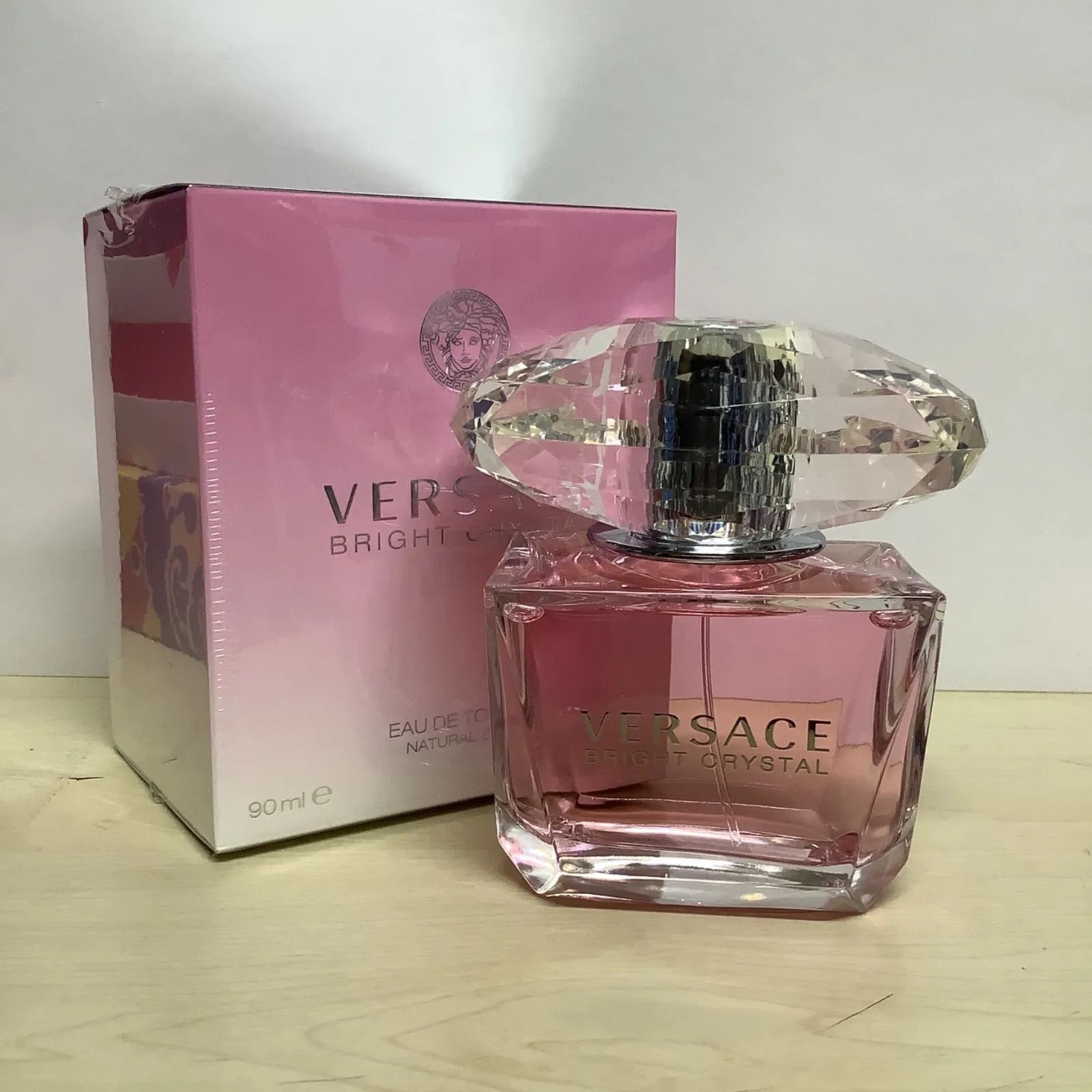 新品未使用 VERSACE ヴェルサーチェ ブライトクリスタル オードトワレ 