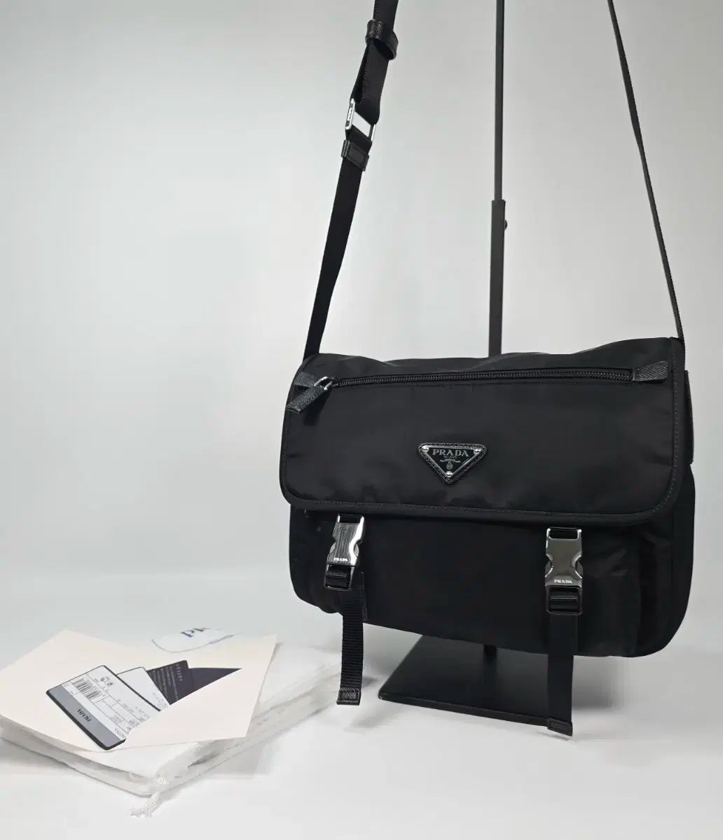 PRADA(プラダ) テスート ナイロン バックル 留め金 クロスバッグ