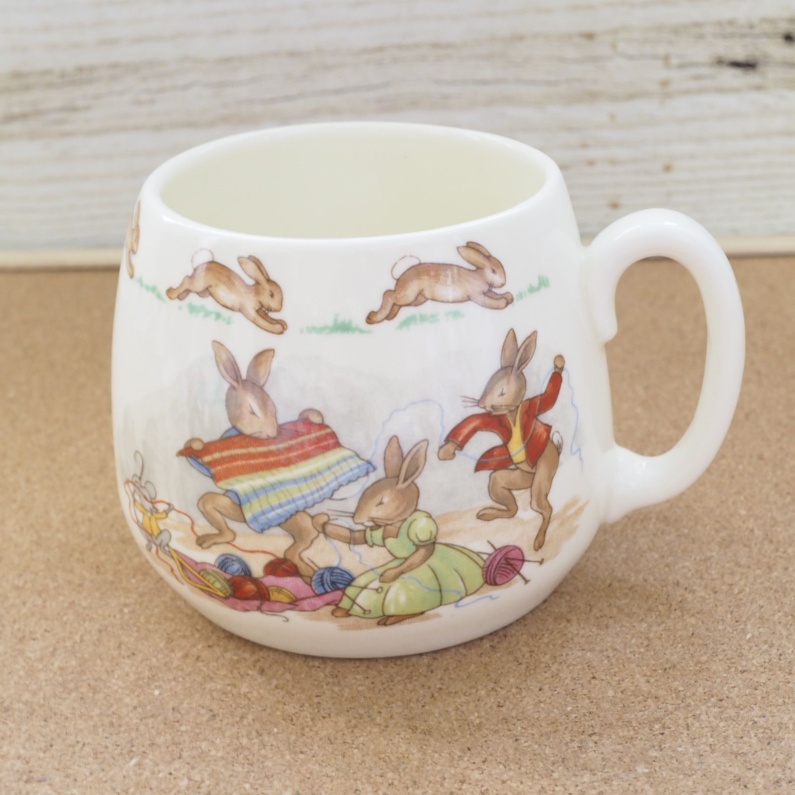 BUNNYKINS バニキン マグカップ 編み物 毛糸玉づくり絵柄