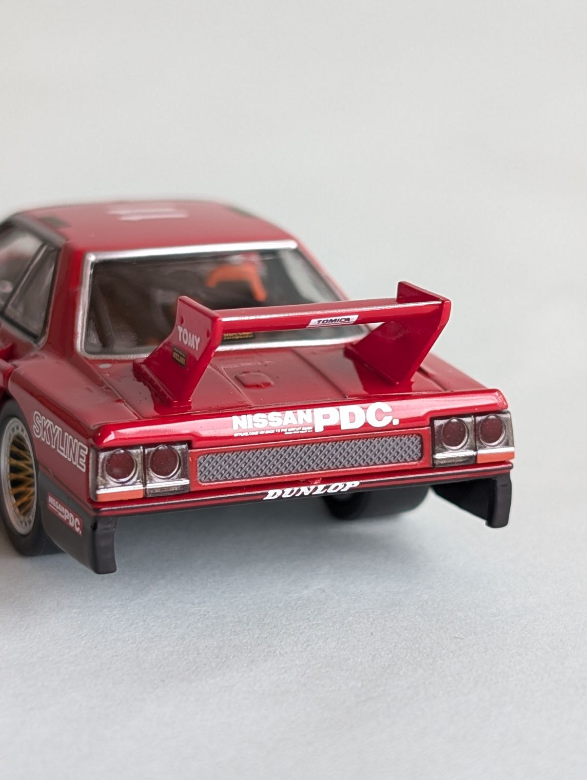 トミカリミテッド ヴィンテージ ネオ 1/64 スカイラインスーパー