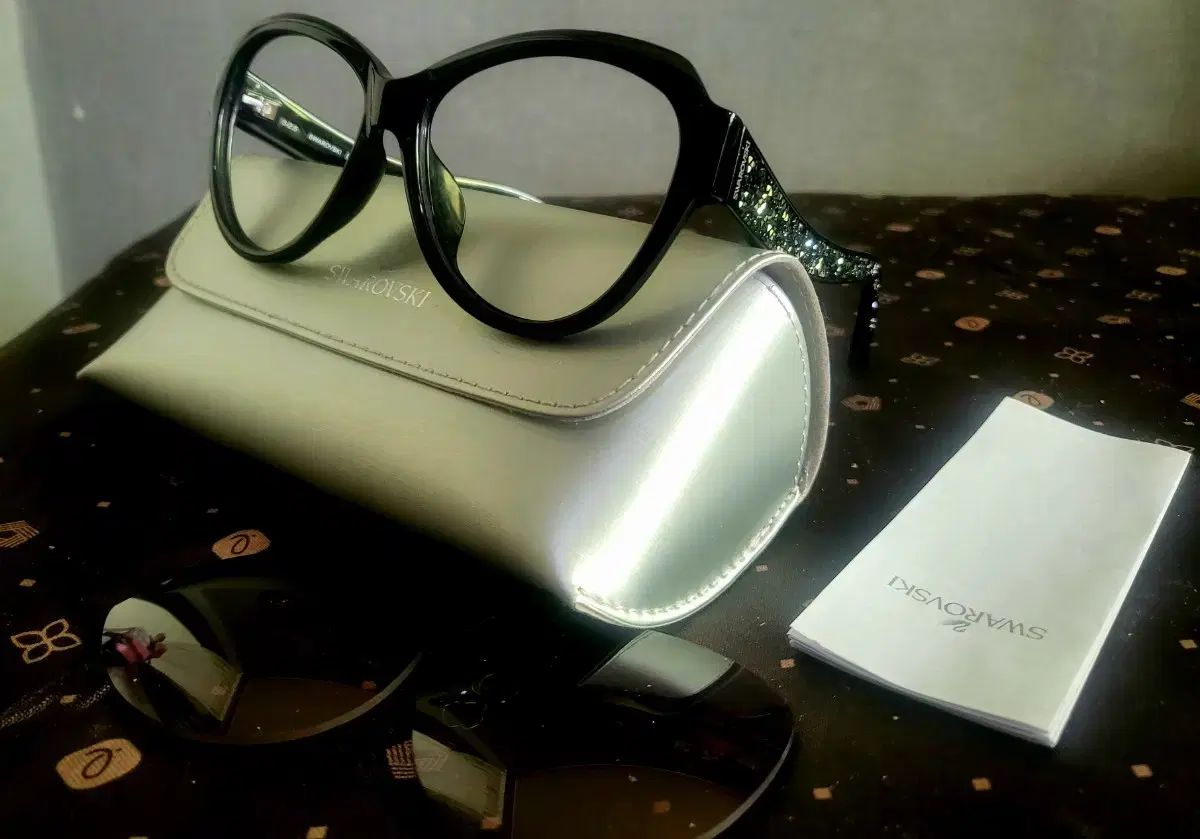 SWAROVSKI スワロフスキー