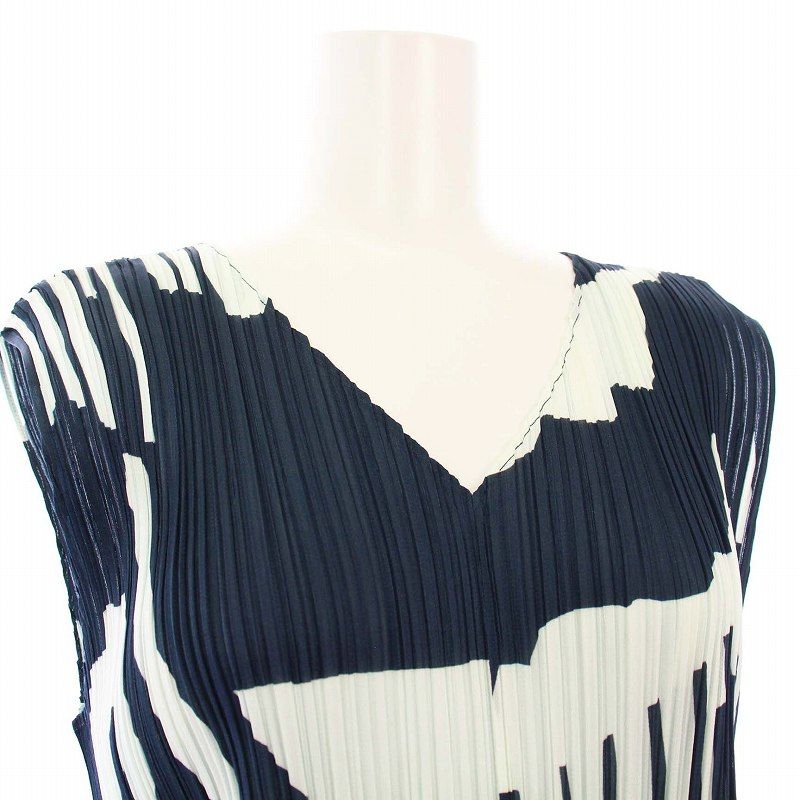 プリーツプリーズ　ロングワンピース　REFRACTION プリーツプリーズ PLEATS PLEASE イッセイミヤケ REFRACTION
