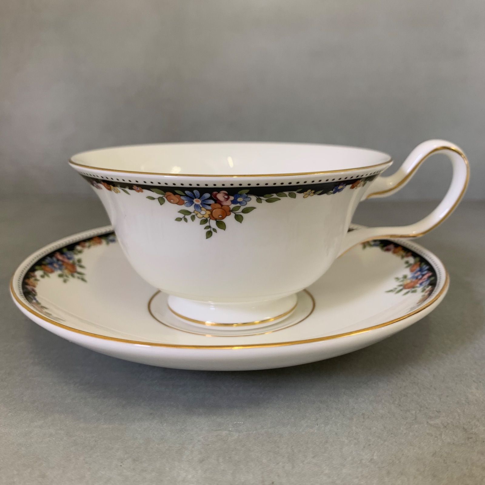 Wedgwood オズボーン ティーカップ コーヒーカップ ソーサー Wedgwood オズボーン ティーカップ コーヒーカップ ソーサー