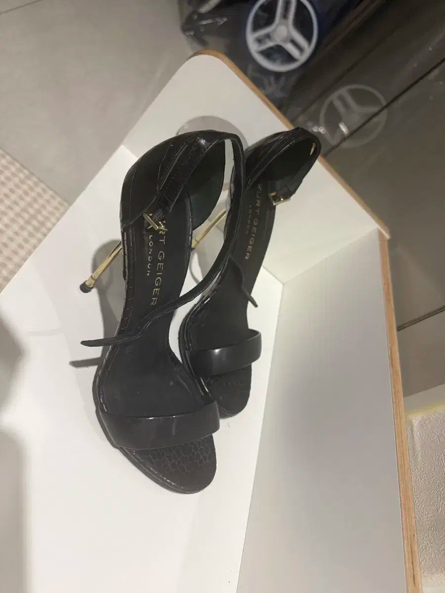 豆腐 Kurt Geiger カートゲイガー ヒール サンダル 37 240 サイズ