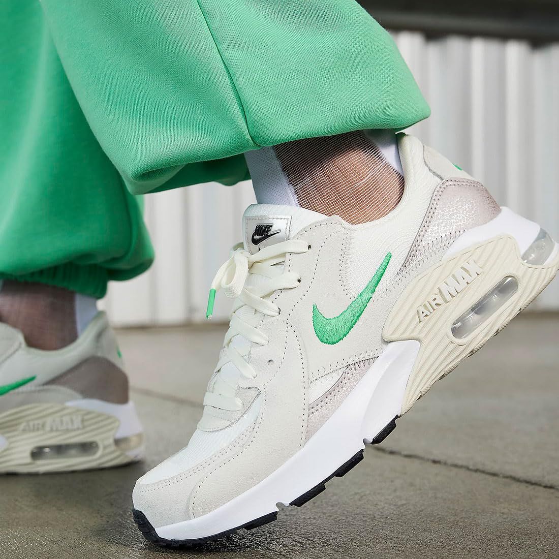 ナイキ] エア マックス エクシー W AIR MAX EXCEE プラチナム