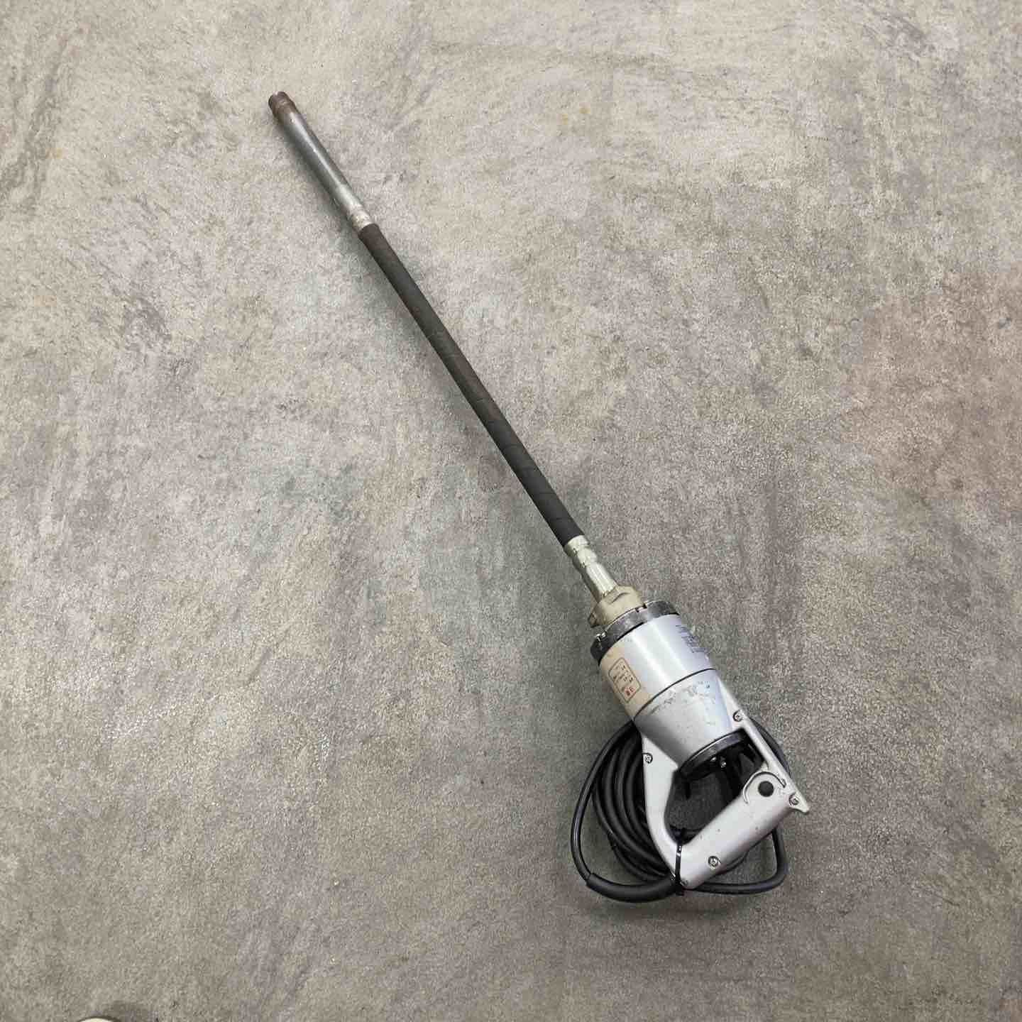 ☆マキタ(makita) コンクリートバイブレーター VR2806A【川崎店