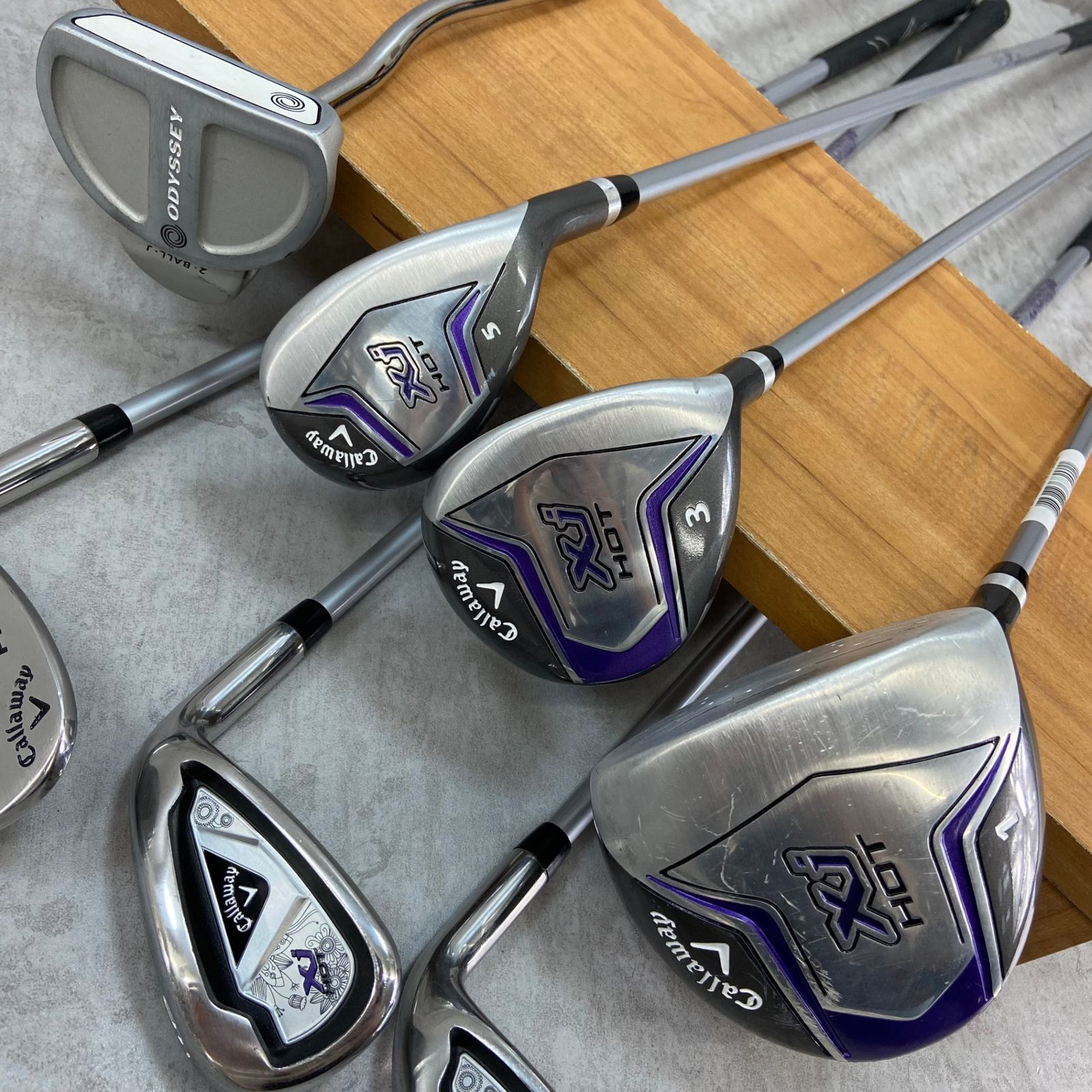 Callaway - キャロウェイ　Xj　HOT　ジュニアゴルフ7本セット　カーボン　右利き用　キャディバッグ　子供　小中学生　Callaway キャロウェイ Xj HOT ジュニアゴルフ7本セット カーボン 右利き