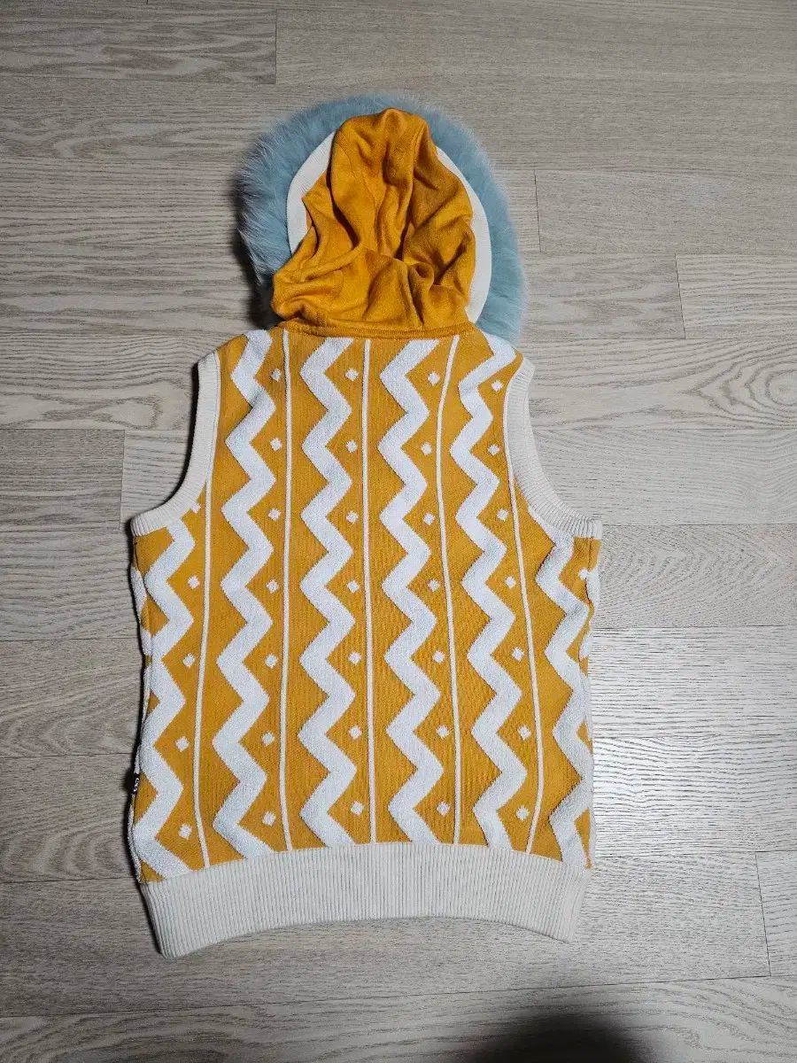 PEARLY GATES パーリーゲイツ イェロー ニット ベスト