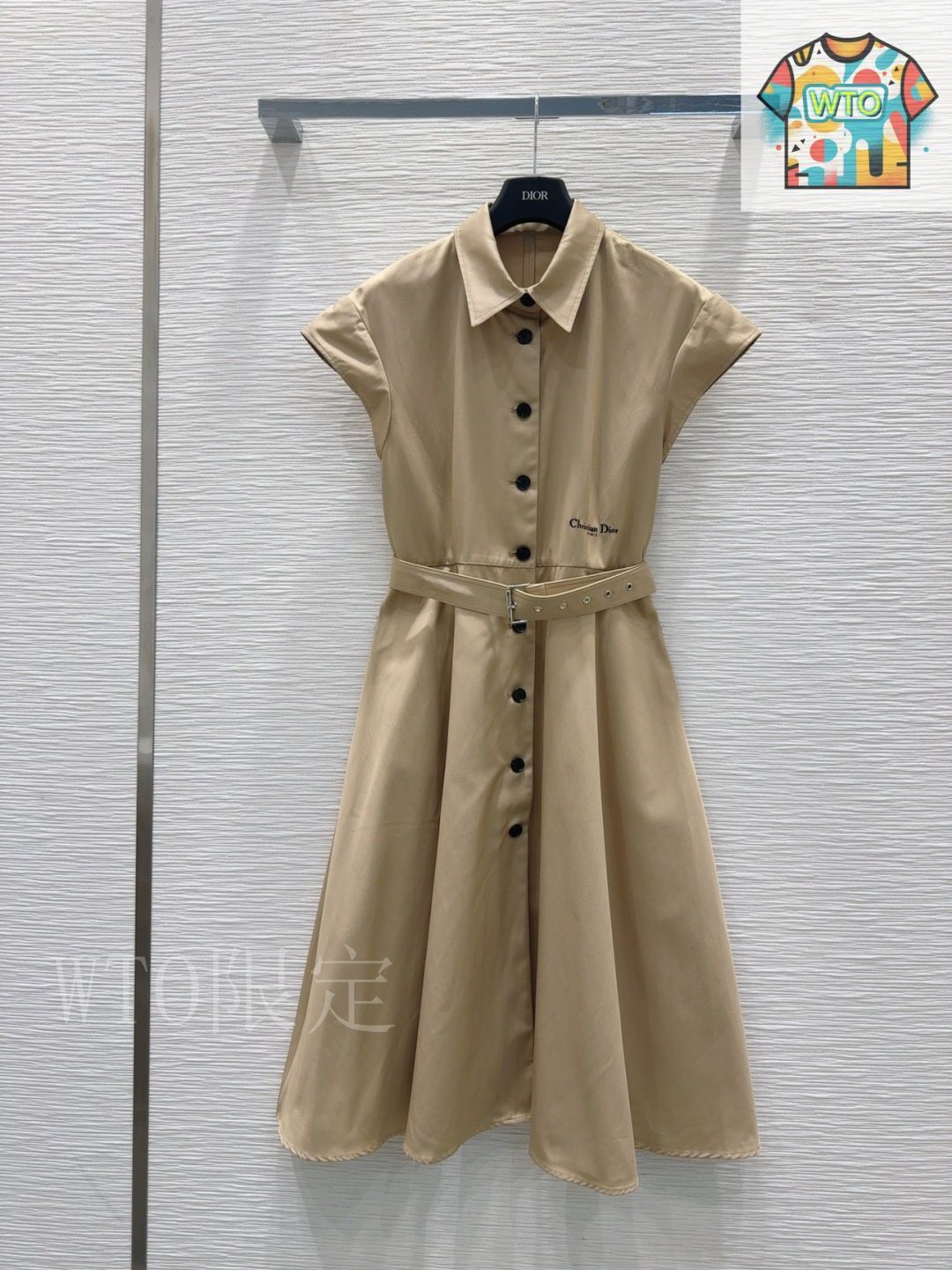Dior トレンチコートとワンピース12万円→8.9万円へ 今日特価】Christian Dior トレンチコートワンピース-3 - メルカリ