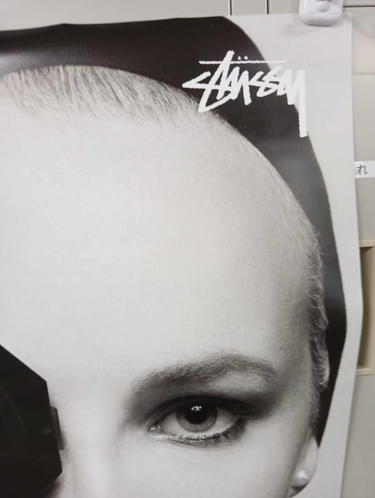 STUSSY カールラガーフェルド追悼記念　非売品ポスター　額付き STUSSY カールラガーフェルド追悼記念 非売品ポスター 額付き