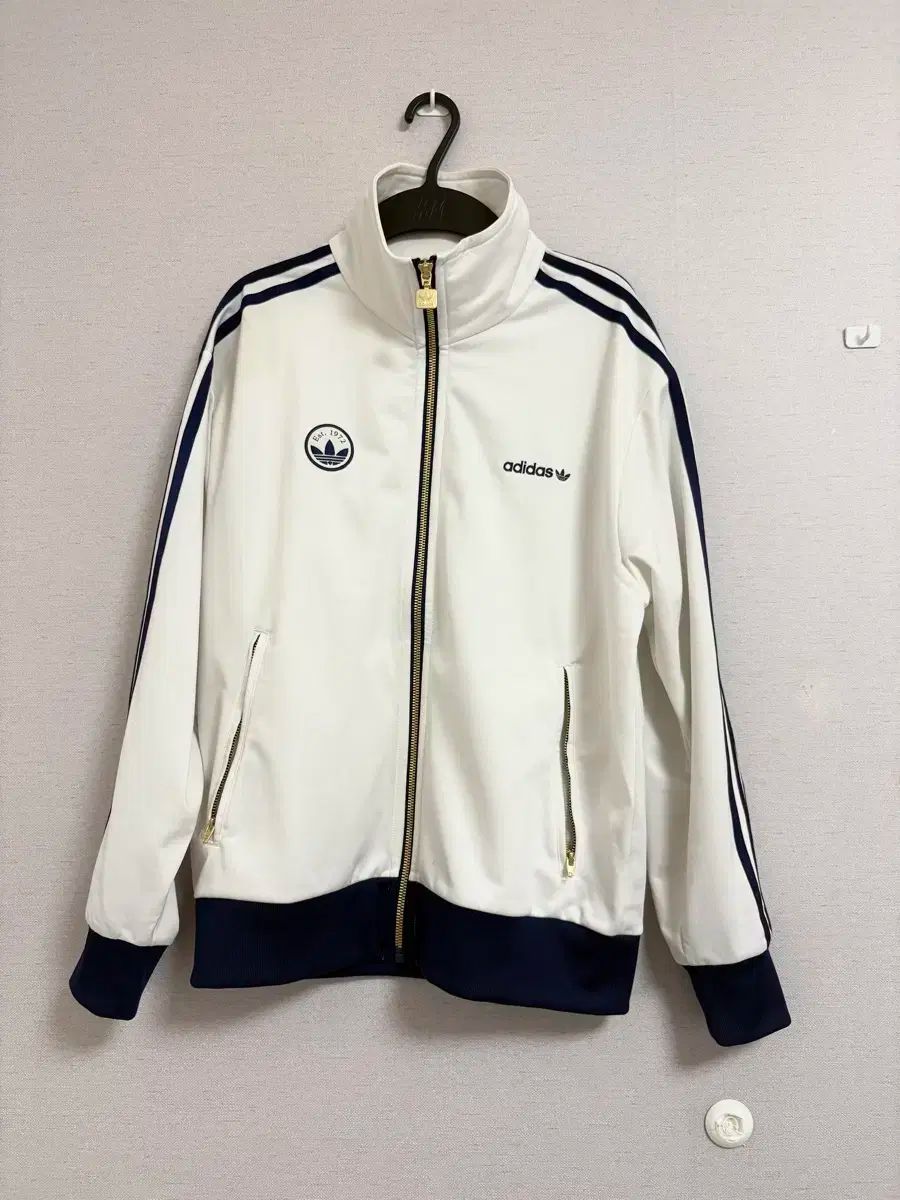 adidas アディダス ファイヤーバード バッジ トラックトップス