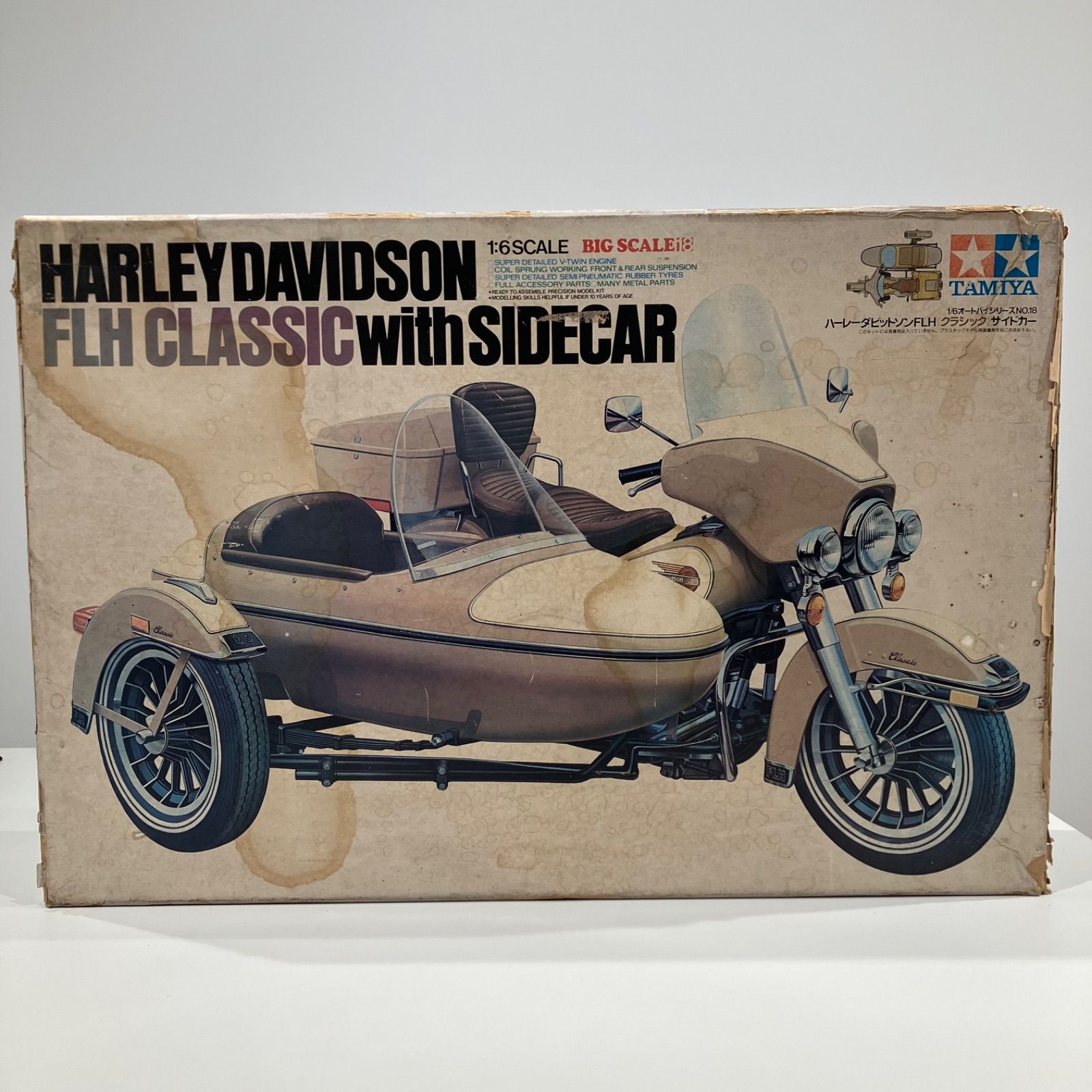 ハーレーダビッドソン FLH〜サイドカー 絶版子鹿モデル 1/6ハーレー