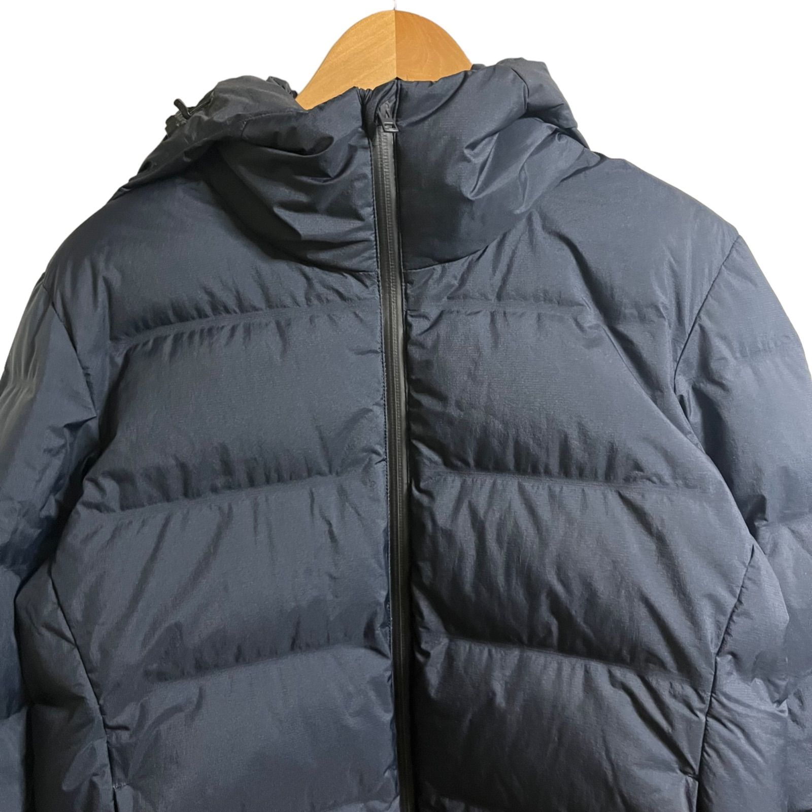 UNIQLO ユニクロ シームレスダウンパーカ ネイビー M - メルカリ UNIQLO ユニクロ シームレスダウンパーカ ネイビー M - メルカリ