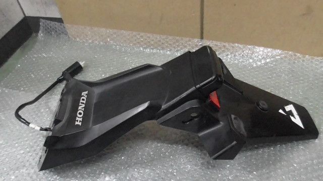 GROM　グロム　JC61-1002xxx　の　リアフェンダー:#1724728168