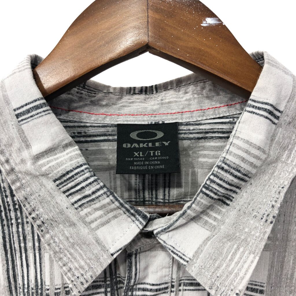 Oakley グレー 刺繍入り シャツ Oakley - Oakley オークリー チェック 刺繍 シャツ sizeL/グレー