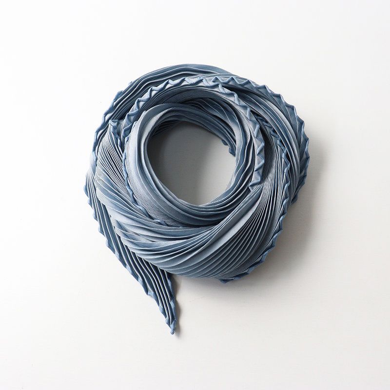 箱付き エルメス HERMES シルク100% カレ プリーツスカーフ