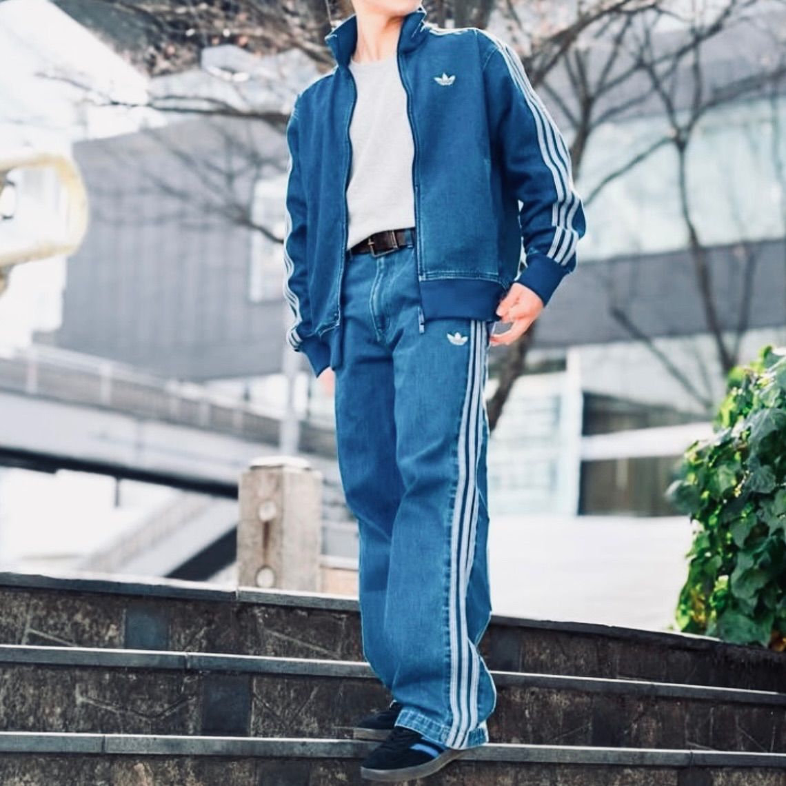 新品L女性】アディダスアディカラーデニムジャケットファイヤー