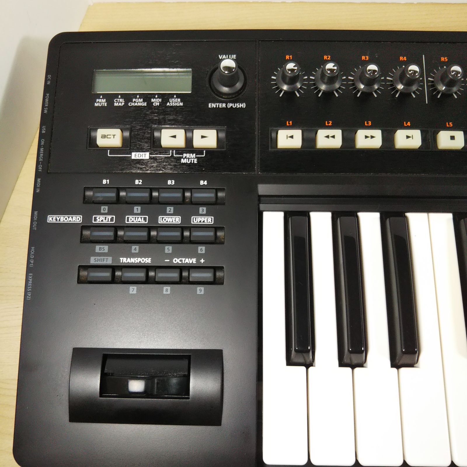 Roland MIDI KEYBOARD CONTROLLER A-300PRO USB MIDI標準