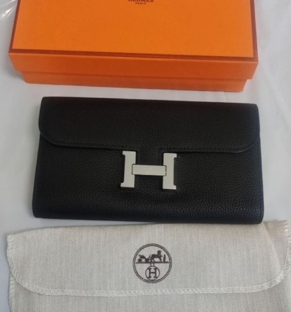 美品HERMES❤️二つ折り長財布♪箱付 - メルカリ