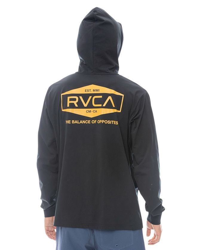 ラッシュガード パーカー