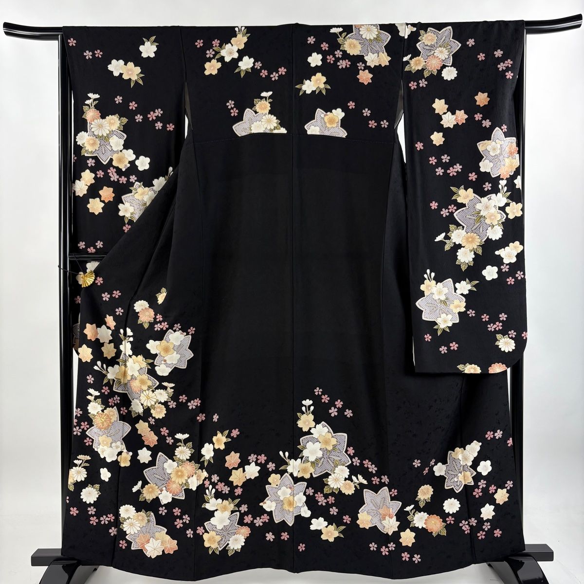 振袖 身丈160cm 裄丈66cm M 袷 桜 菊 金糸 金彩 黒 正絹 美品