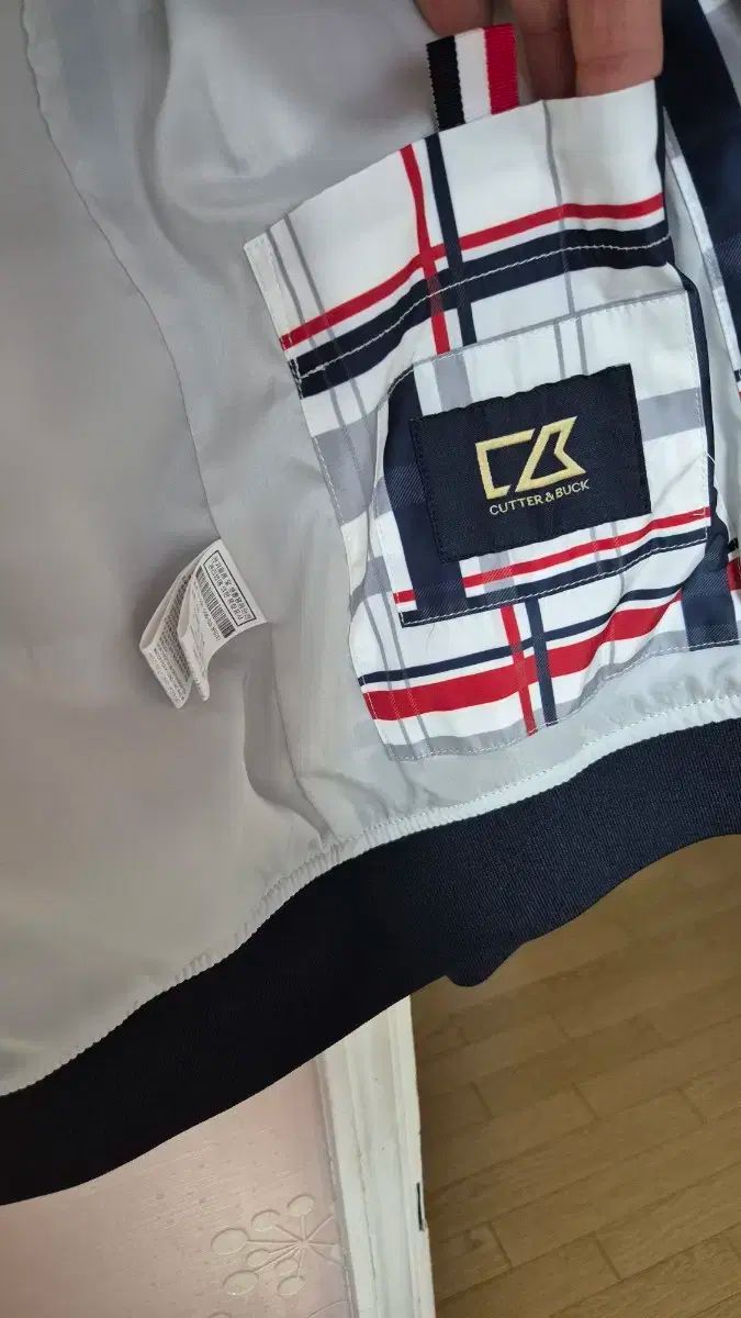 カッター＆バック