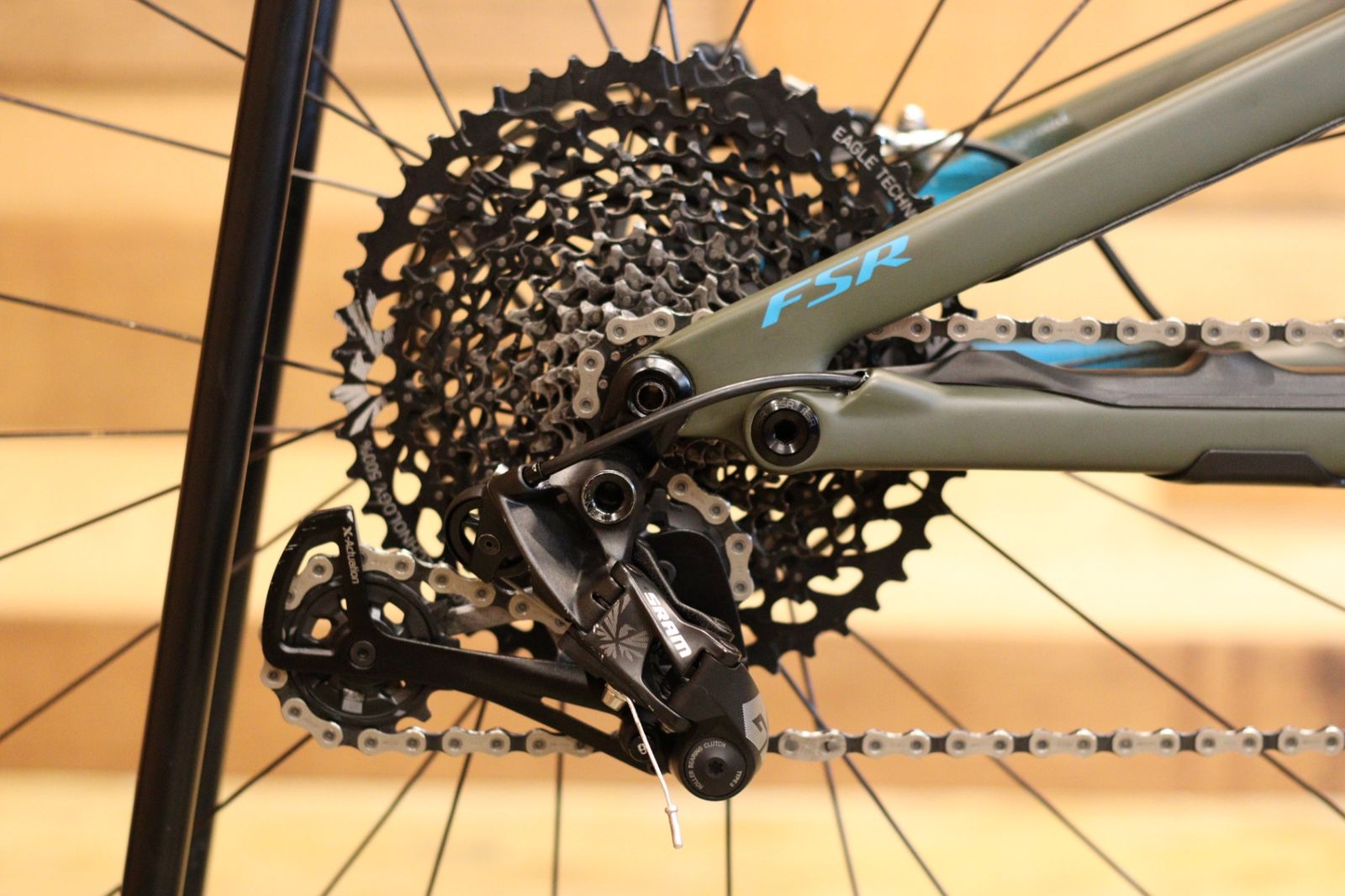 カーボン マウンテンバイク