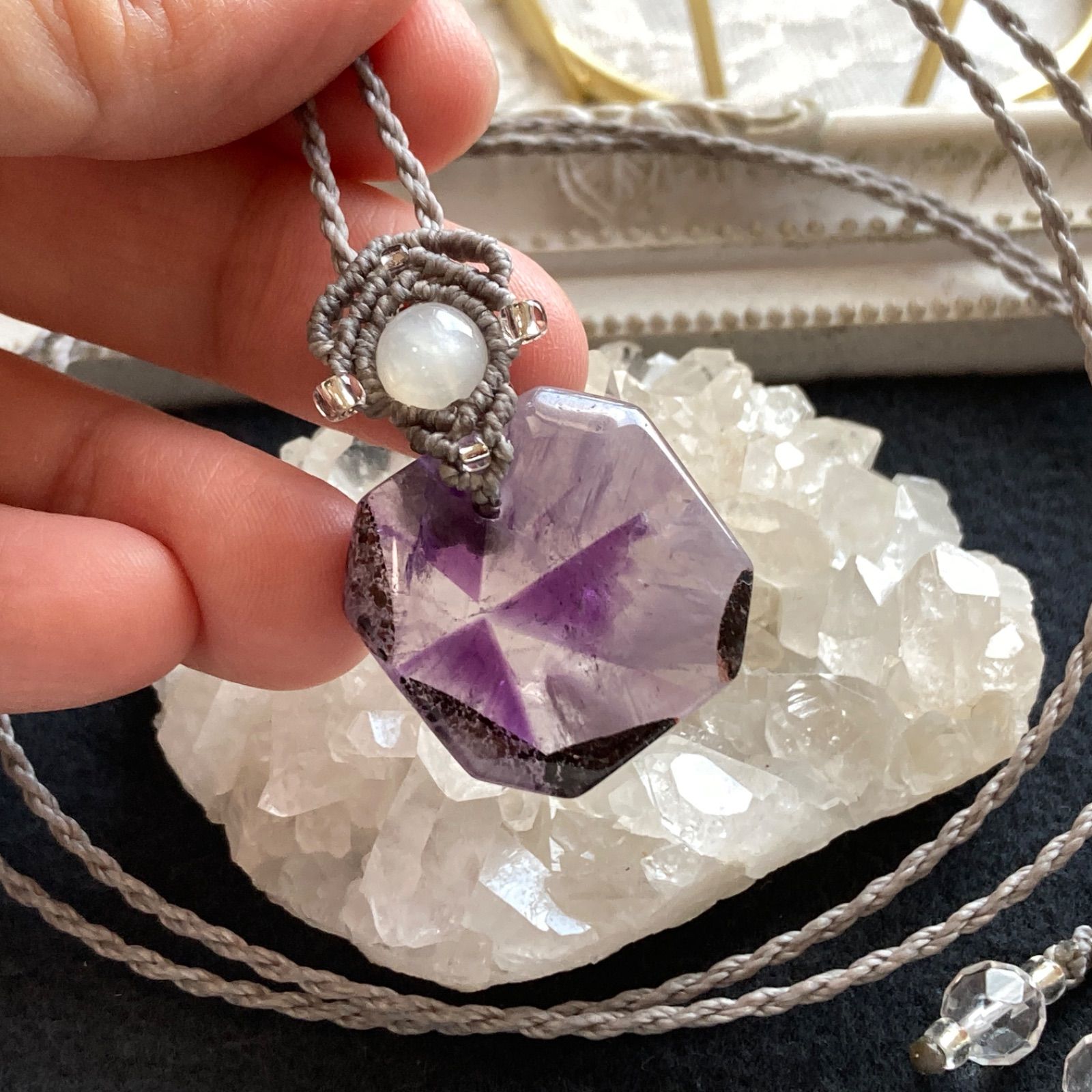 ファントムアメジスト　マクラメ編みネックレス他1点同梱 ファントムアメジスト マクラメ編みネックレス他1点同梱