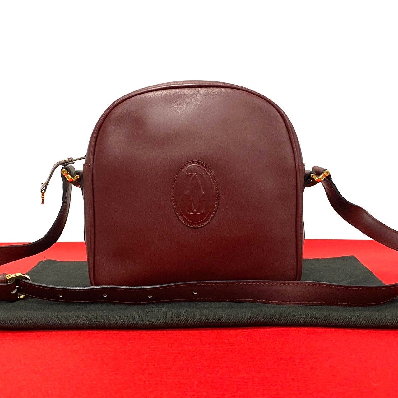 美品✨カルティエ マストライン ショルダーバッグ ポシェット レザー 保存袋付き 美品✨カルティエ マストライン ショルダーバッグ ポシェット