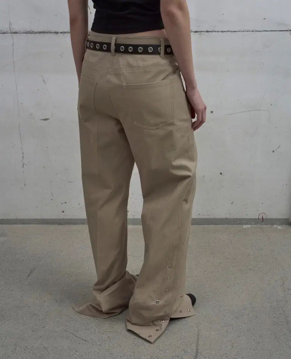 Lcdc SIDE SNAP WIDE TROUSERS ベージュ
