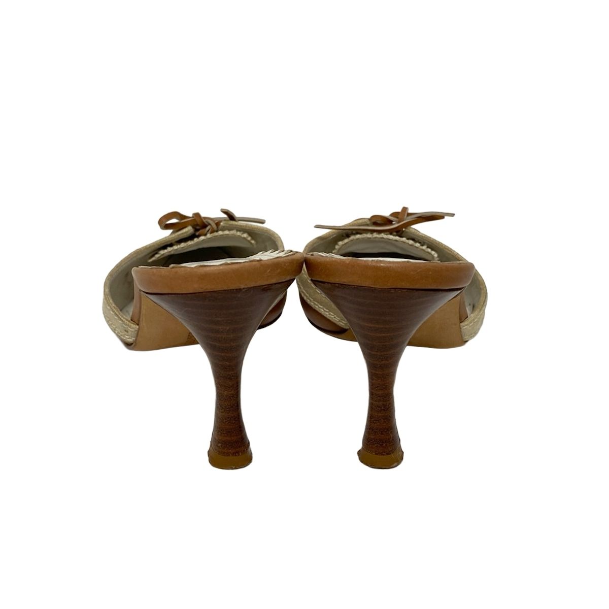 アイボリー×ブラウン