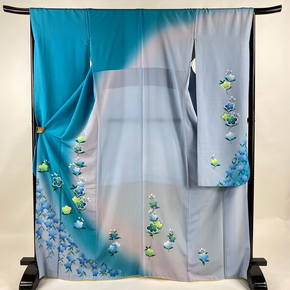 振袖 秀品 身丈166.5cm 裄丈67.5cm 正絹 【中古】 振袖 身丈167cm 裄丈65.5cm M 袷 ねじ梅 波 金糸 金彩 朱色 正絹 秀品
