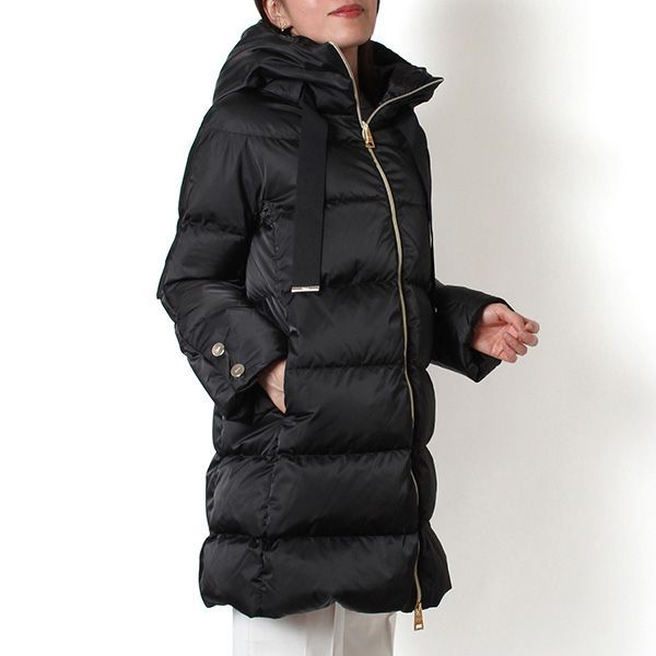 25AWモデル ヘルノ HERNO サテンAライン ダウンコート【ブラック】 PI1304D 12170Z 9300/【2025-26AW】l ...