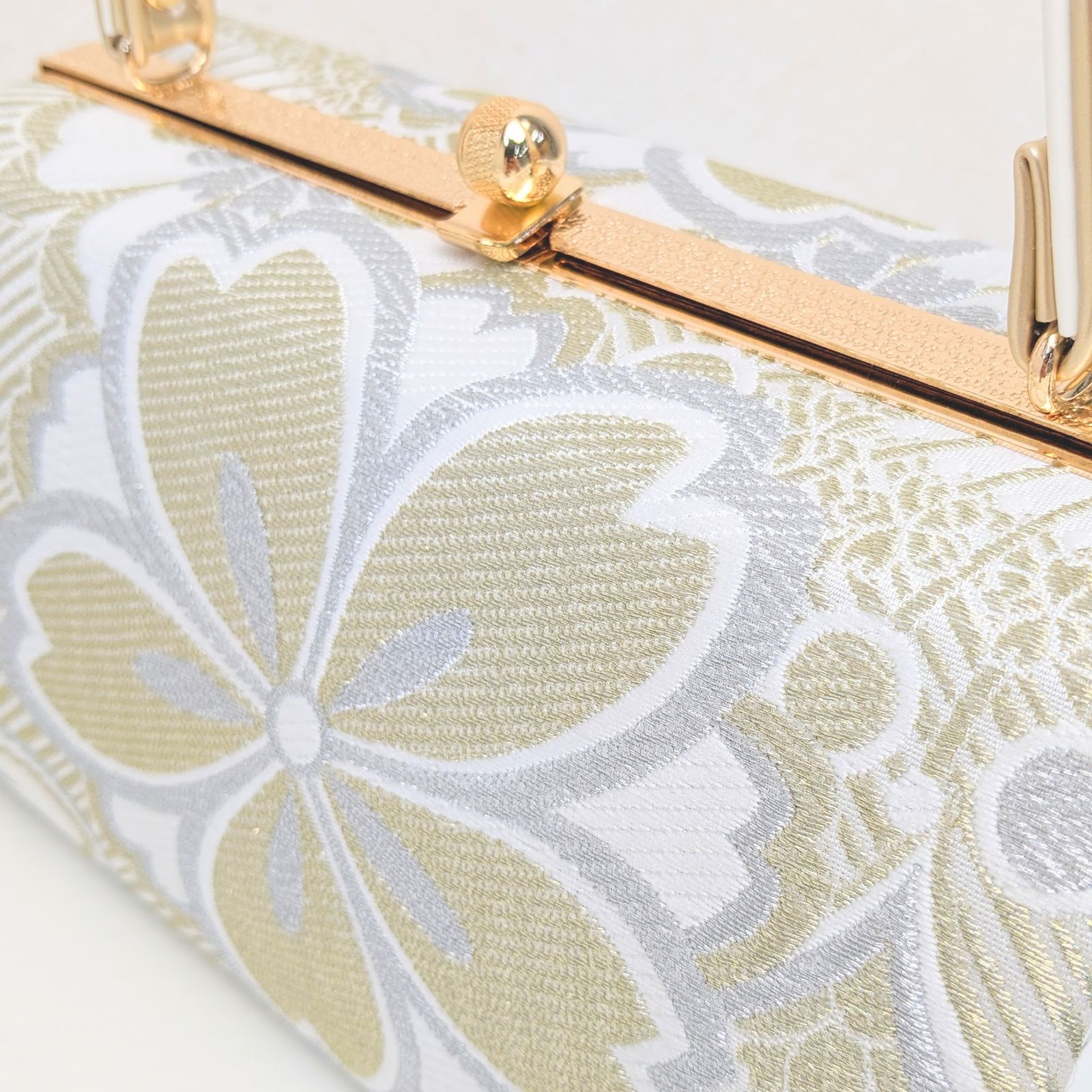 和装 草履バッグセット 帯地 桜 白×金 3枚芯 フリーサイズ k16-11 和装 草履バッグセット 帯地 桜 白×金 3枚芯 フリーサイズ k16