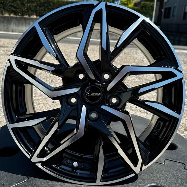 ヴォクシー 215/45R18 ホイールセット | おすすめ輸入タイヤ