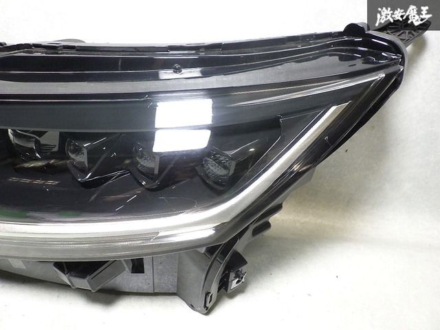 日産ノートE13　純正　 ヘッドライト・左　 LED 送料込 即決 ノート E13 純正 LED 左右 ヘッドライト 26060